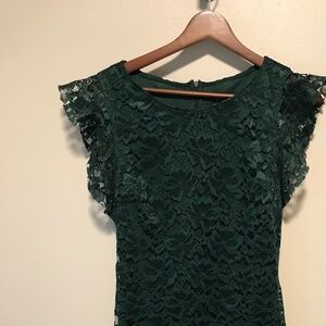 Emerald Green Lace cocktail dress, knee length size 8 fits smaller. Elegant